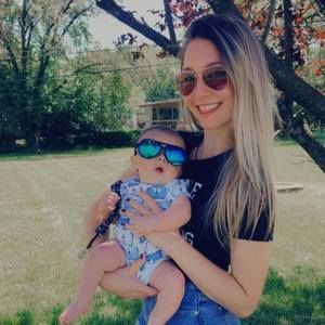 Meet your Posher, Courtney